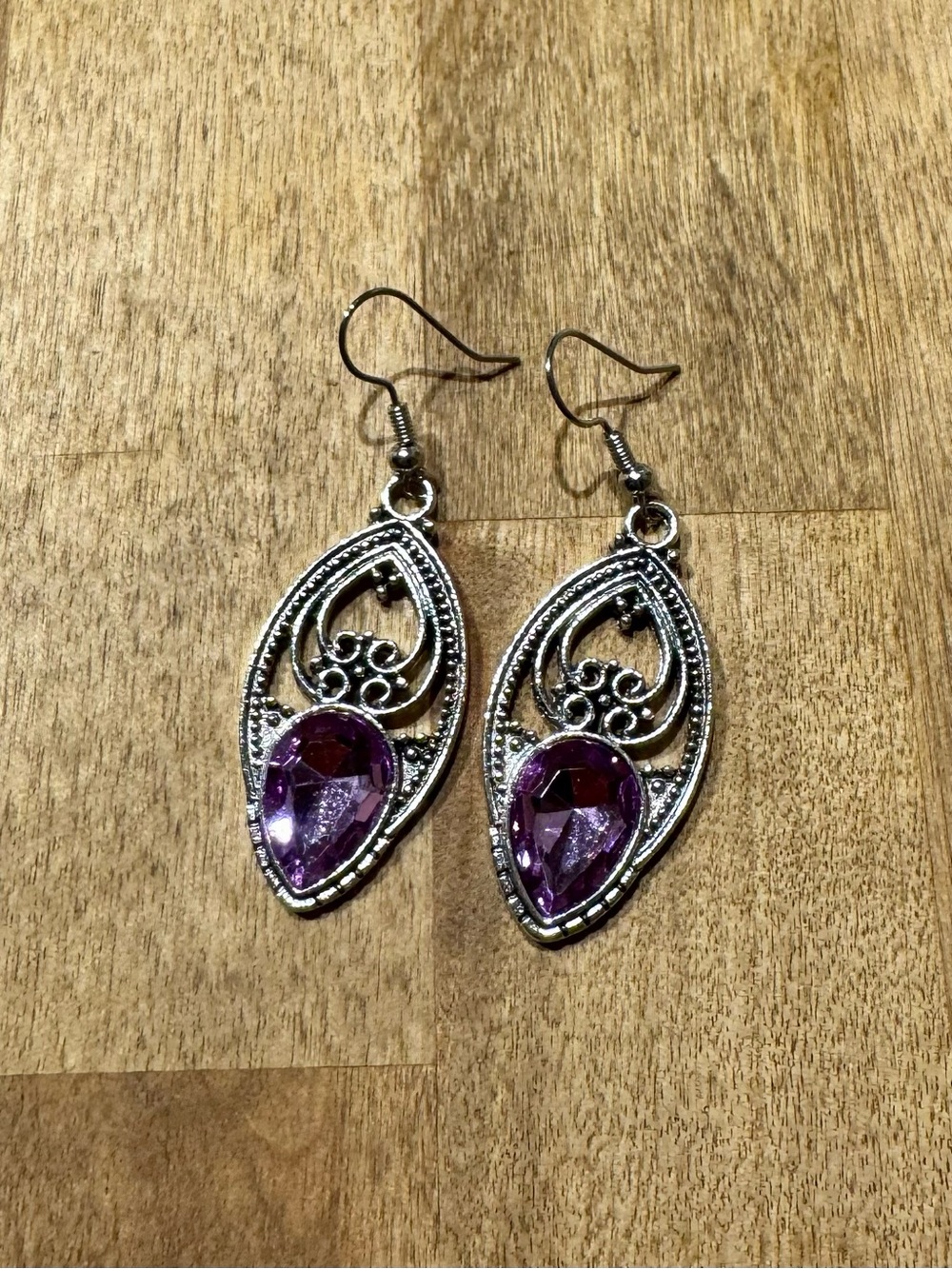NWT Silver Drop Earrings with Pink/ light Purple Teardrop Gem